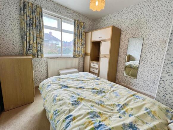 2 bed Semi-Detached Bungalow for sale Image 12
