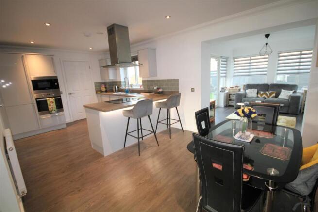 DINING KITCHEN