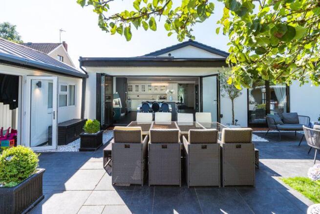 REAR EXTENSION WITH BI-FOLD DOORS TO ...
