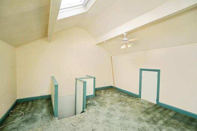 3 bed Terraced for sale Image 11