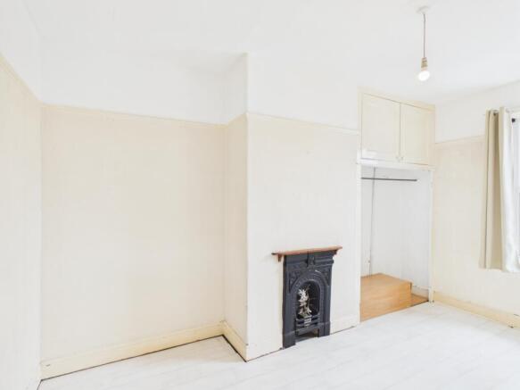 3 bed Terraced for sale Image 9
