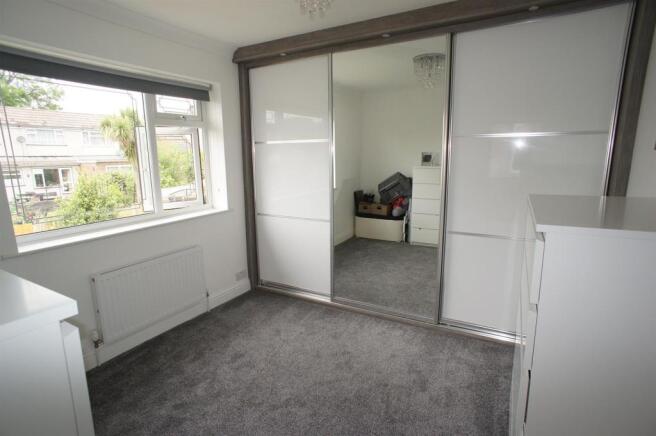 BEDROOM 2