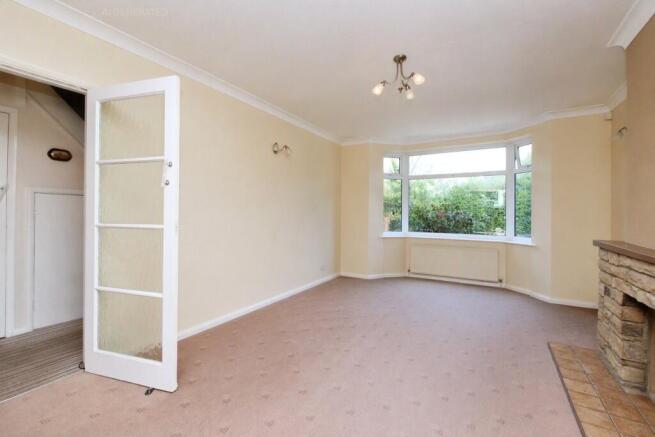 3 bed Semi-Detached for sale Image 2