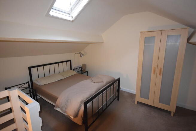 BEDROOM 2