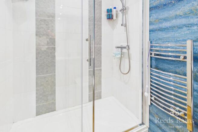 2 bed Apartment for sale Image 10