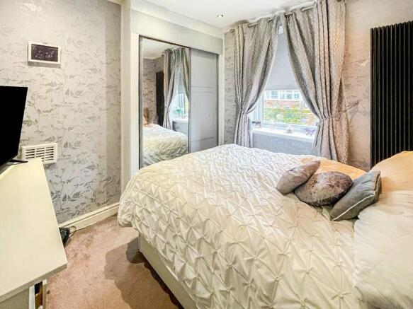 2 bed Semi-Detached for sale Image 6