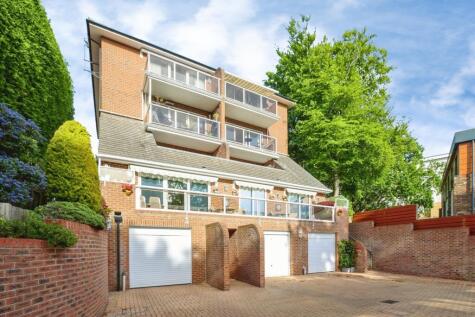 Alton Road, Lower Parkstone, Poole, Dorset, BH14