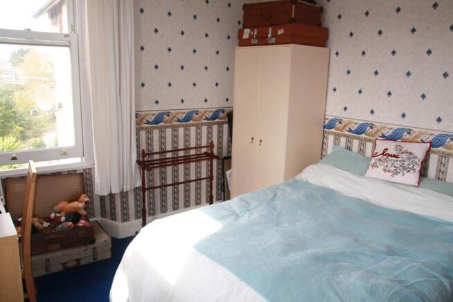 Bed 2.jpg