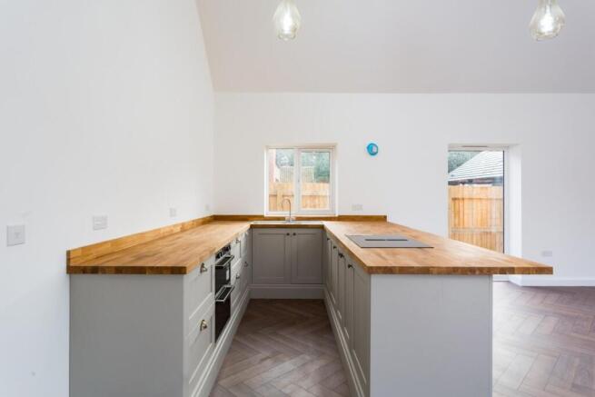 4 bed Detached Bungalow for sale Image 5
