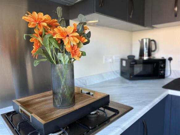 KITCHEN & DINER