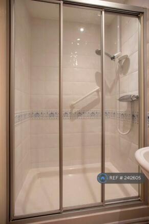 Shower En-Suite Bathroom