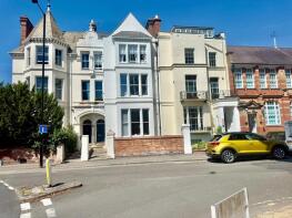 Flat 4, 61, Holly Walk, Leamington Spa CV32 4JG