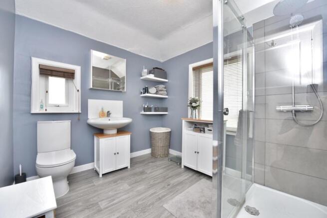 Family Shower Room