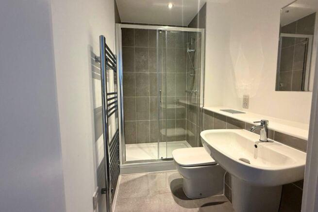 3 bed Apartment for sale Image 12