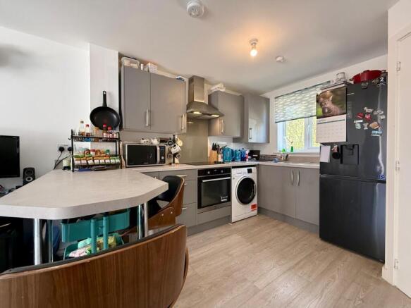 Homington Avenue, Coate, Swindon photo 4