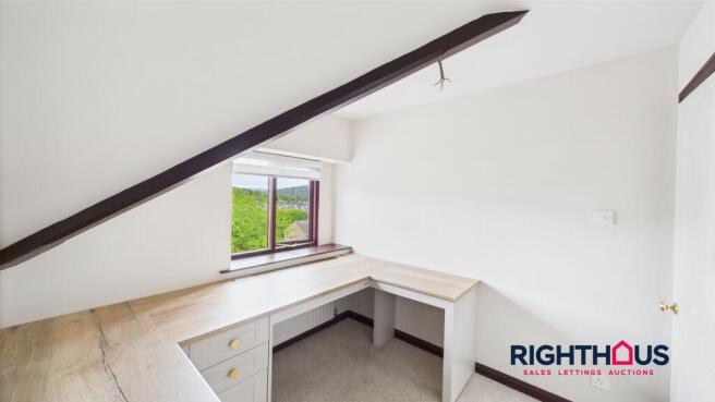 2 bed Apartment for sale Image 12