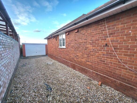 Driveway/ Garage