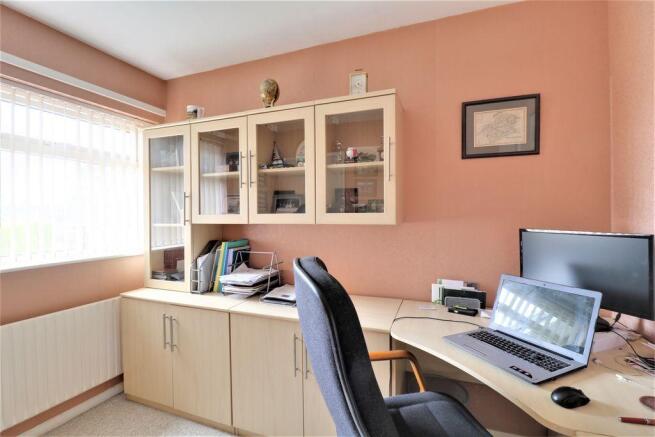 Bedroom 4 / Office