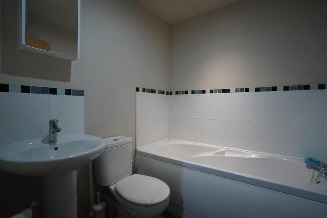 4 bed Town House for sale Image 10