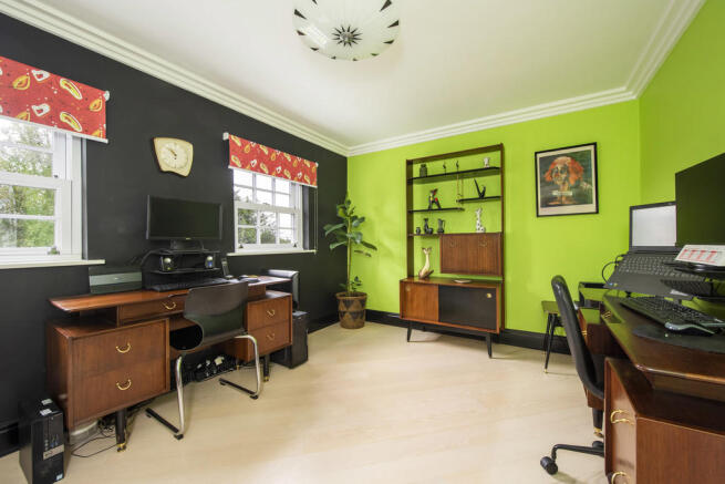 Photo 8