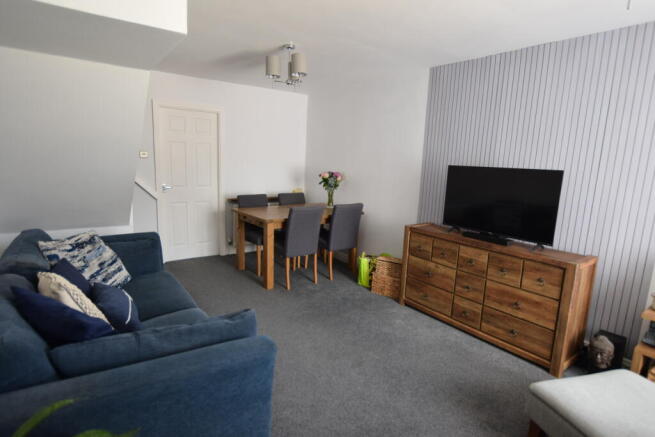 2 bed Semi-Detached for sale Image 7