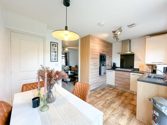 Heron Drive, Penallta photo 3