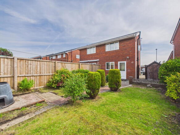 2 bed Semi-Detached for sale Image 4