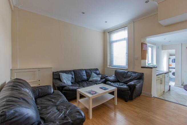 Glenroy Street 145-3.jpg