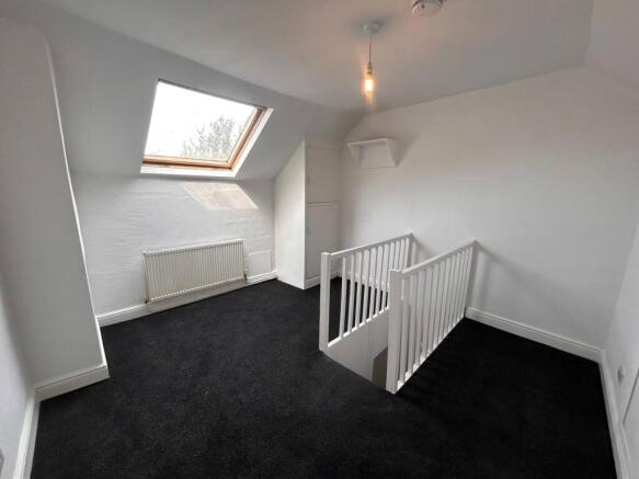 3 bed Terraced to rent Image 8