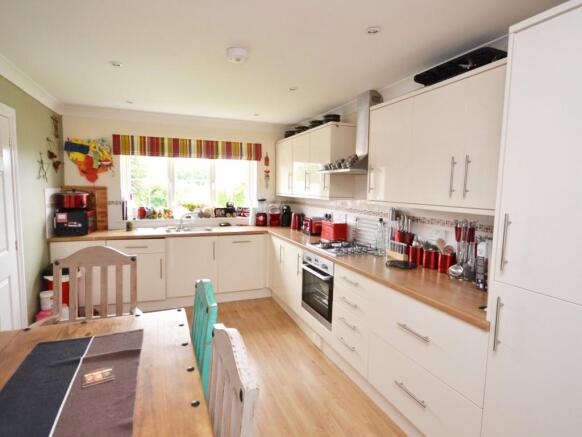 Kitchen/Breakfast Rm