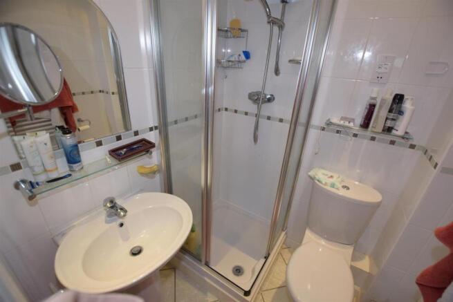 Ensuite to Master Bedroom
