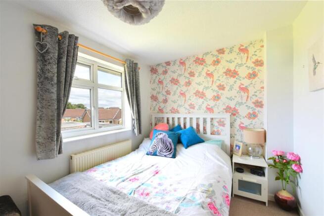2 bed Semi-Detached to rent Image 8