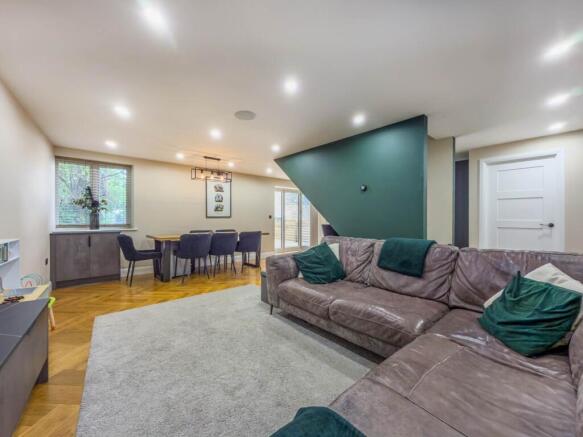 3 bed Detached for sale Image 10