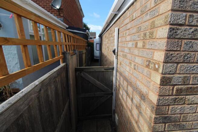 Pathway at side of garage.JPG
