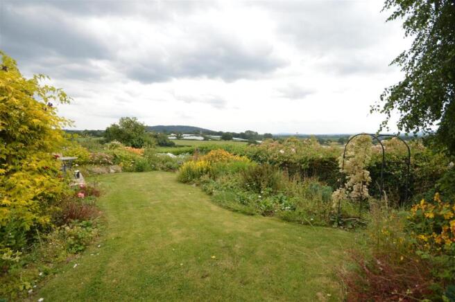 GARDEN 1
