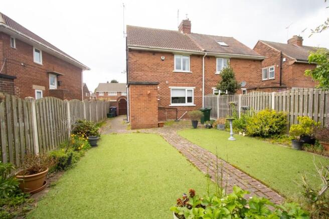 2 bed Semi-Detached for sale Image 12
