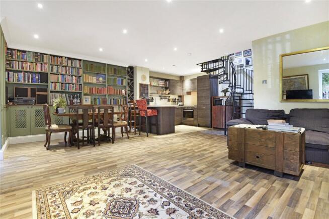 Kitchen/Reception