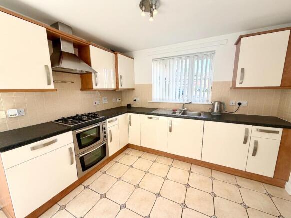3 bed Detached for sale Image 3