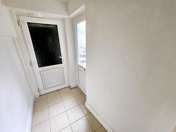 2 bed Flat for sale Image 10