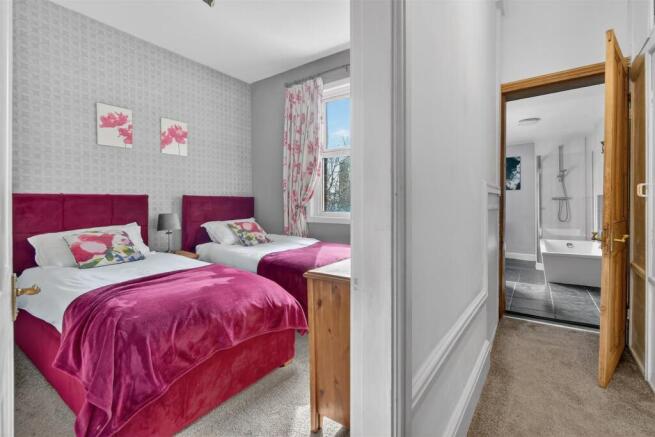 2 bed Terraced for sale Image 10