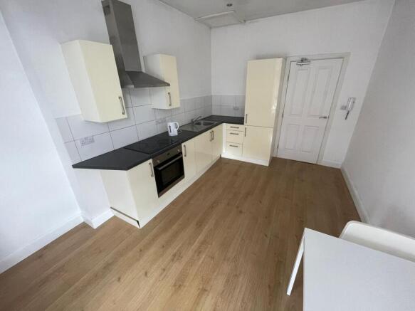 1 bed House to rent Image 4