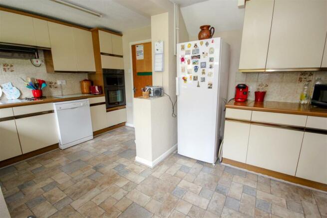 Kitchen 4.jpg