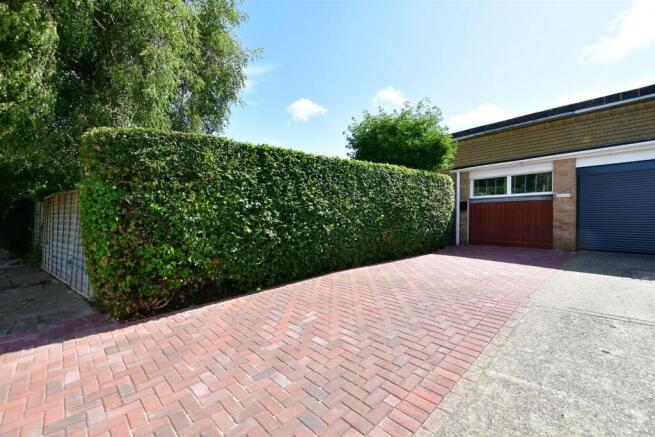 Driveway/Parking