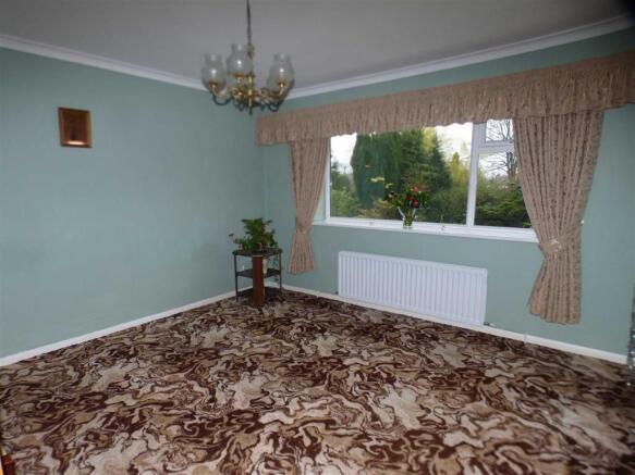DINING ROOM/BEDROOM 4