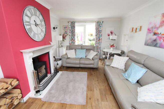 3 bed Semi-Detached for sale Image 5