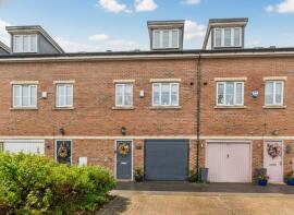 17, Gilbert Boulevard, Nottingham NG5 7NA