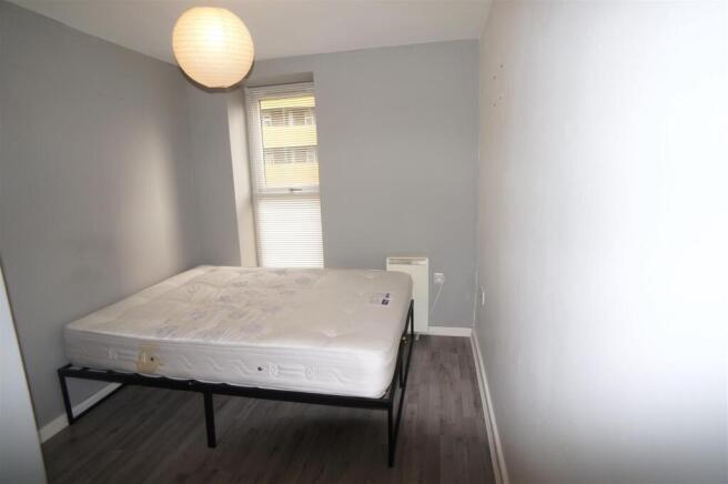1 bed Flat to rent Image 4