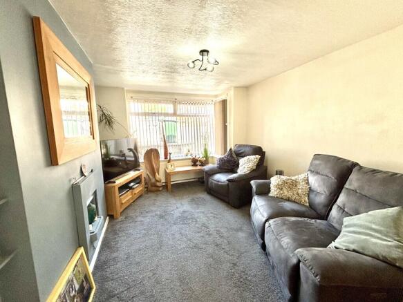3 bed Semi-Detached for sale Image 4