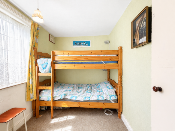 3 bed Terraced for sale Image 7