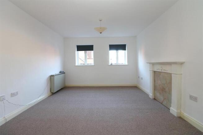 SITTING ROOM: